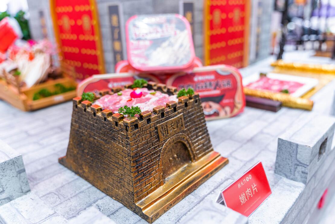 火鍋店如何打造讓顧客戀戀不忘的特色菜？