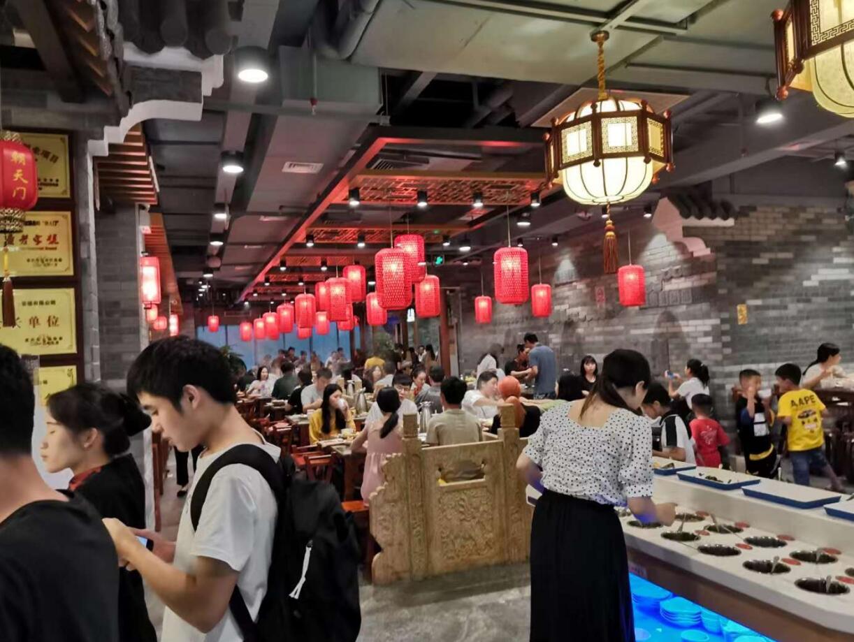 臨汾開火鍋加盟店，遇到同行搶生意怎么辦？