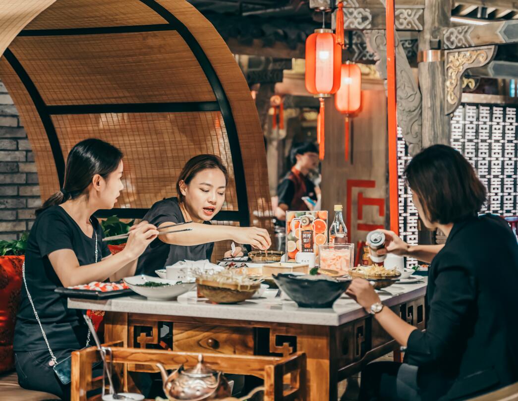 餐飲加盟店排行榜前十名比較火的品牌是哪些？