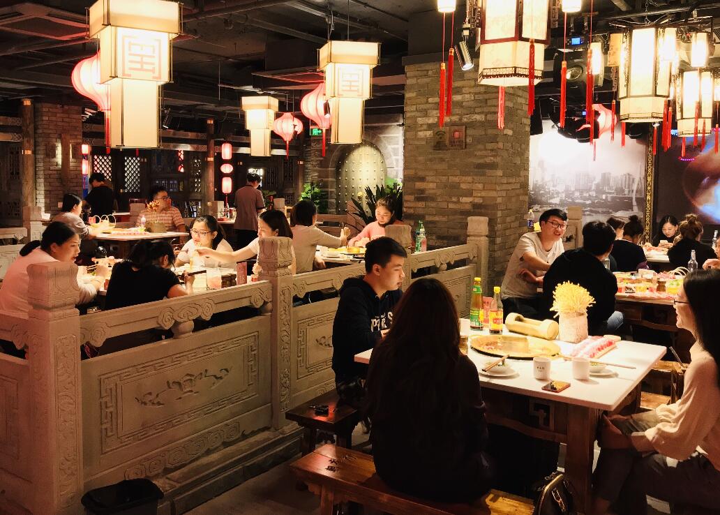 在洪崖洞吃朝天門火鍋是種什么體驗(yàn)？