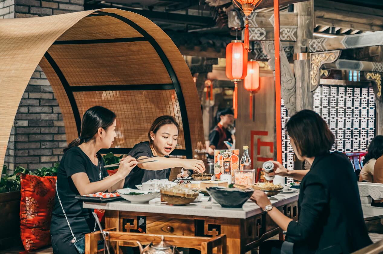 “偽國(guó)潮”爛大街，餐飲國(guó)潮風(fēng)還能吹多久？