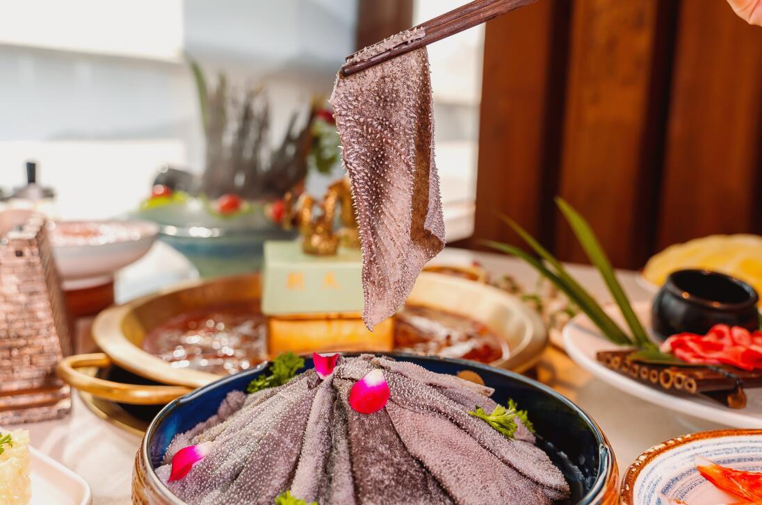 火鍋店的大招牌，特色重慶火鍋毛肚，這么做就對(duì)了！