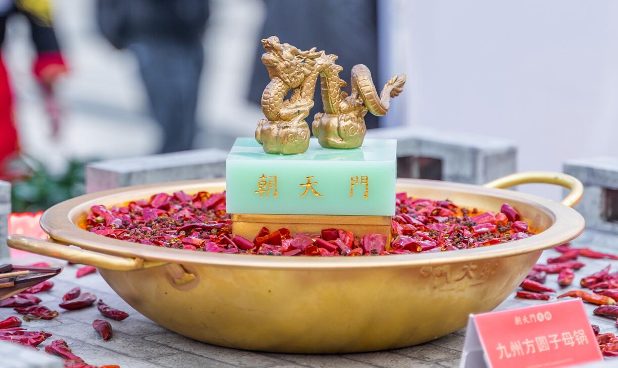 當(dāng)鹵肥腸預(yù)見火鍋，雙重美味，引爆火鍋店生意！