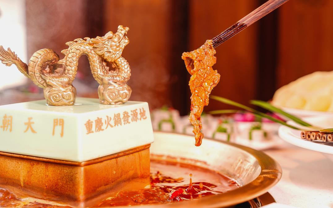 這家火鍋店，好吃不上火，秘訣就在湯底！