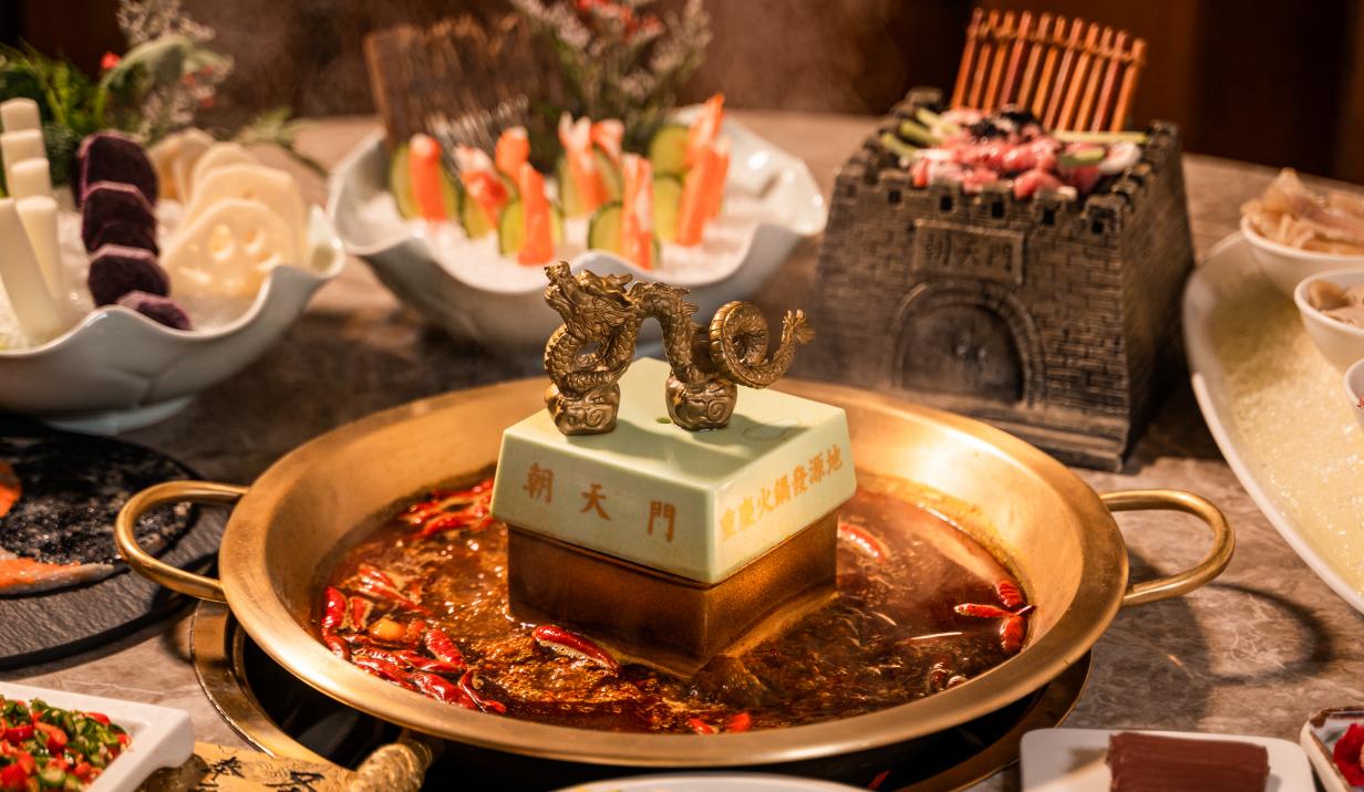 既是火鍋菜品，又是小吃，鹵雞爪為什么這么受歡迎？