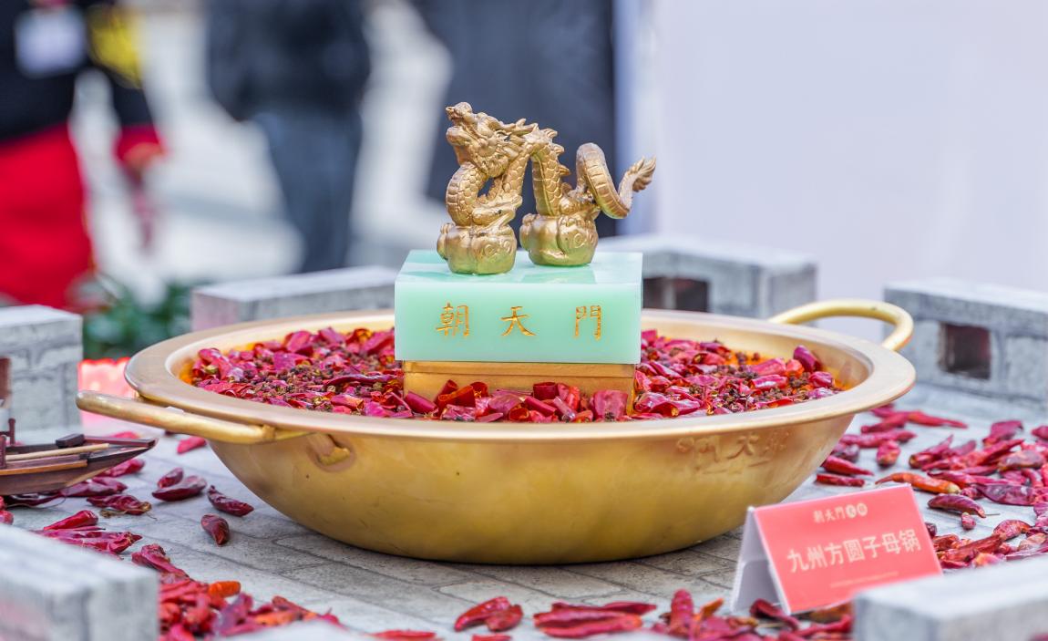 開一家火鍋店，加盟與自創(chuàng)，誰(shuí)更適合？