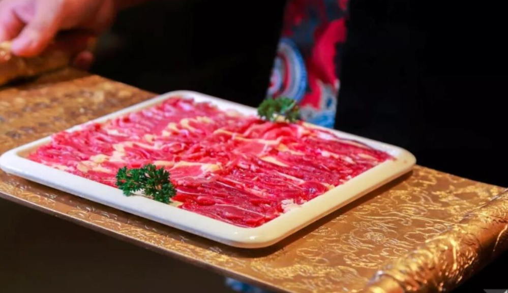 在西藏，吃一頓重慶火鍋把，附帶美食旅行攻略！