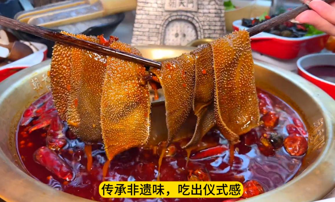 中秋節(jié)來重慶，感受山城美食魅力，旅行打卡攻略！