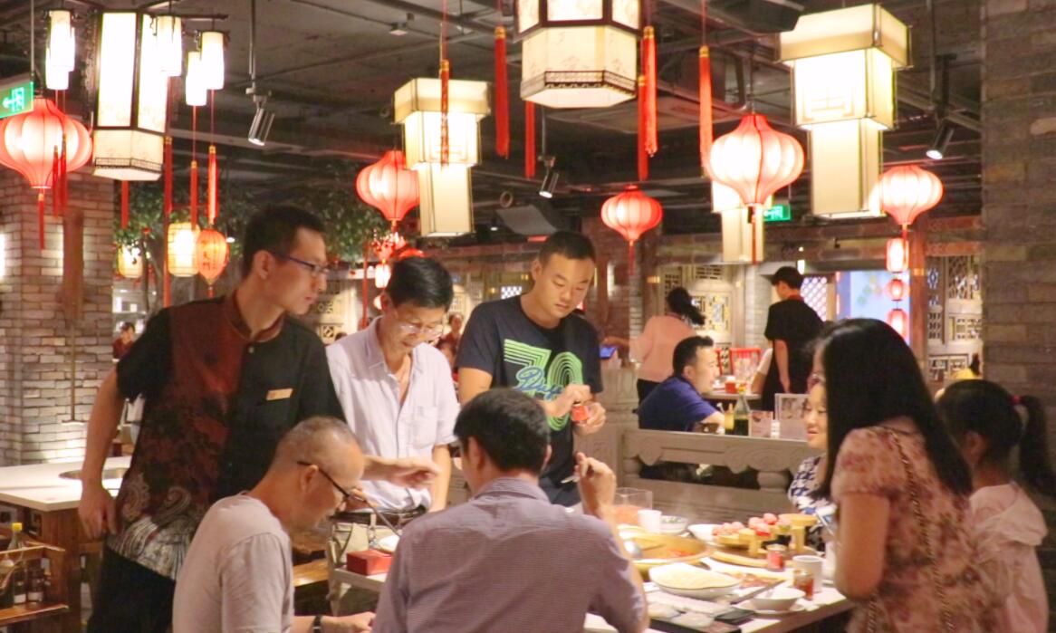 為什么社區(qū)咖啡館，在餐飲火鍋界快速崛起？